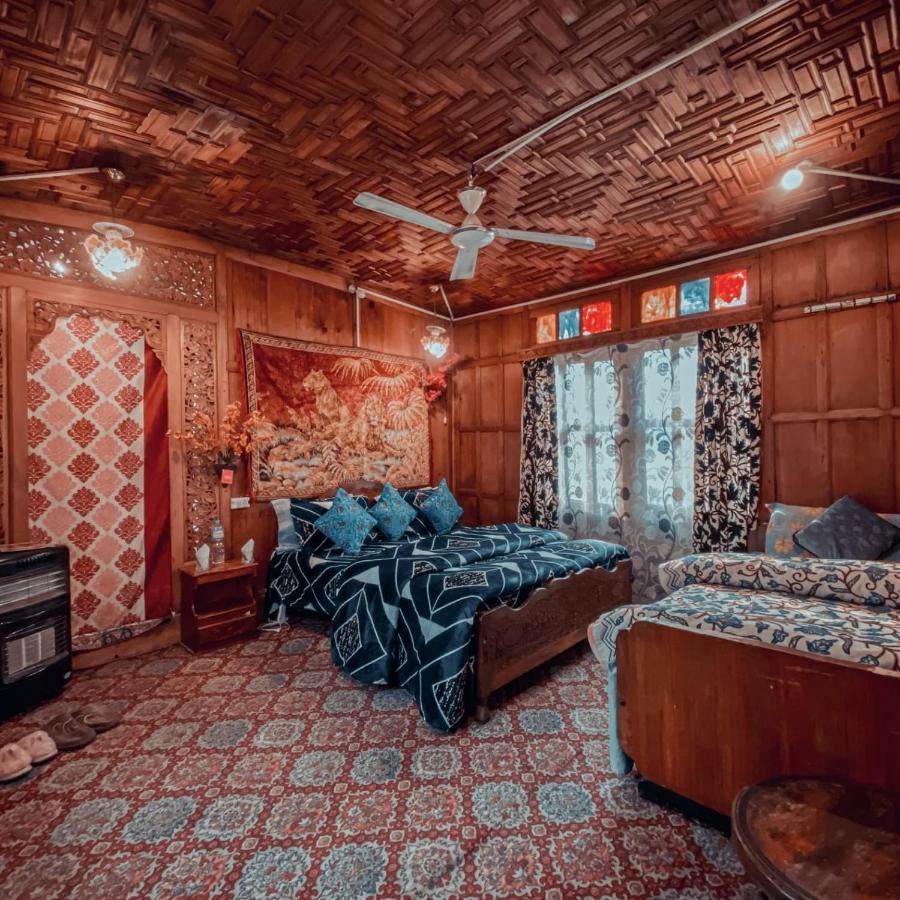Lake Palace Group Of House Boats Srīnagar 외부 사진