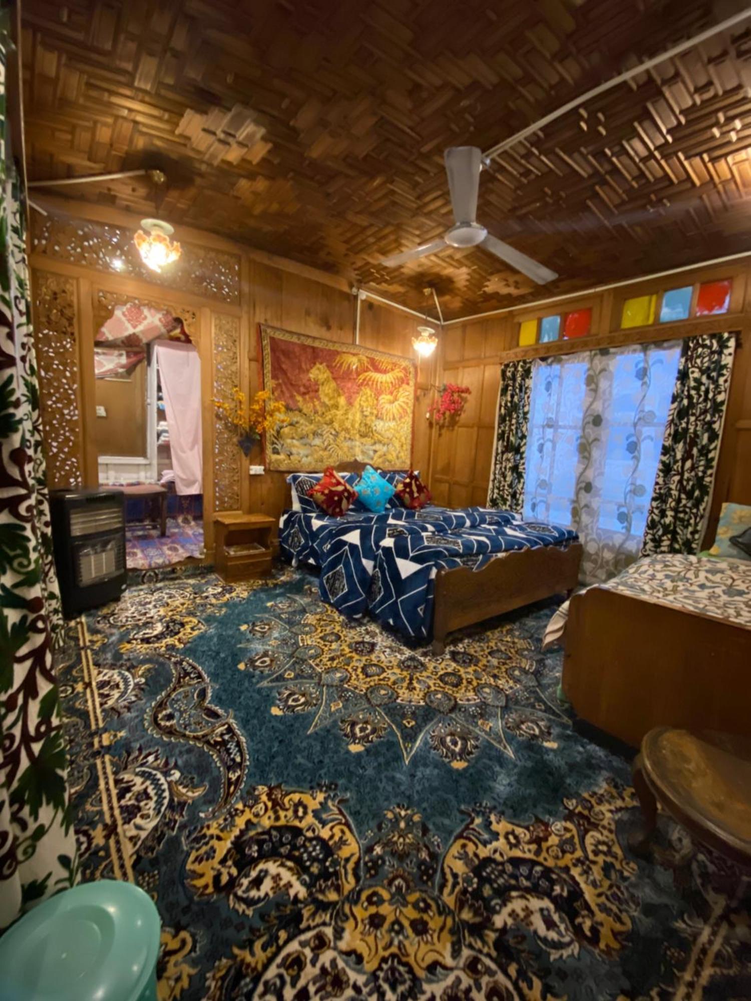 Lake Palace Group Of House Boats Srīnagar 외부 사진