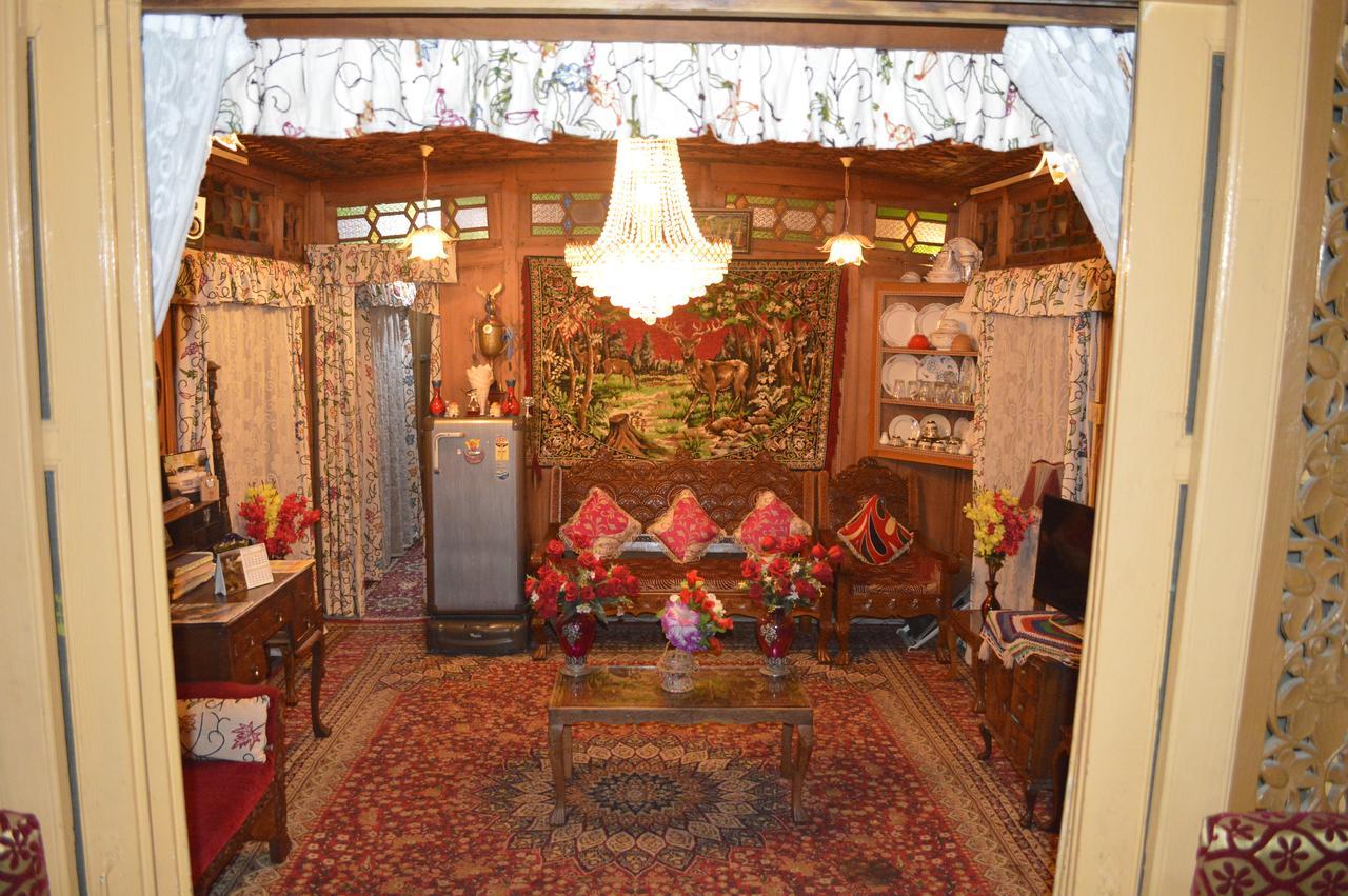 Lake Palace Group Of House Boats Srīnagar 외부 사진