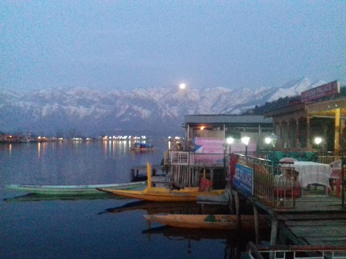 Lake Palace Group Of House Boats Srīnagar 외부 사진