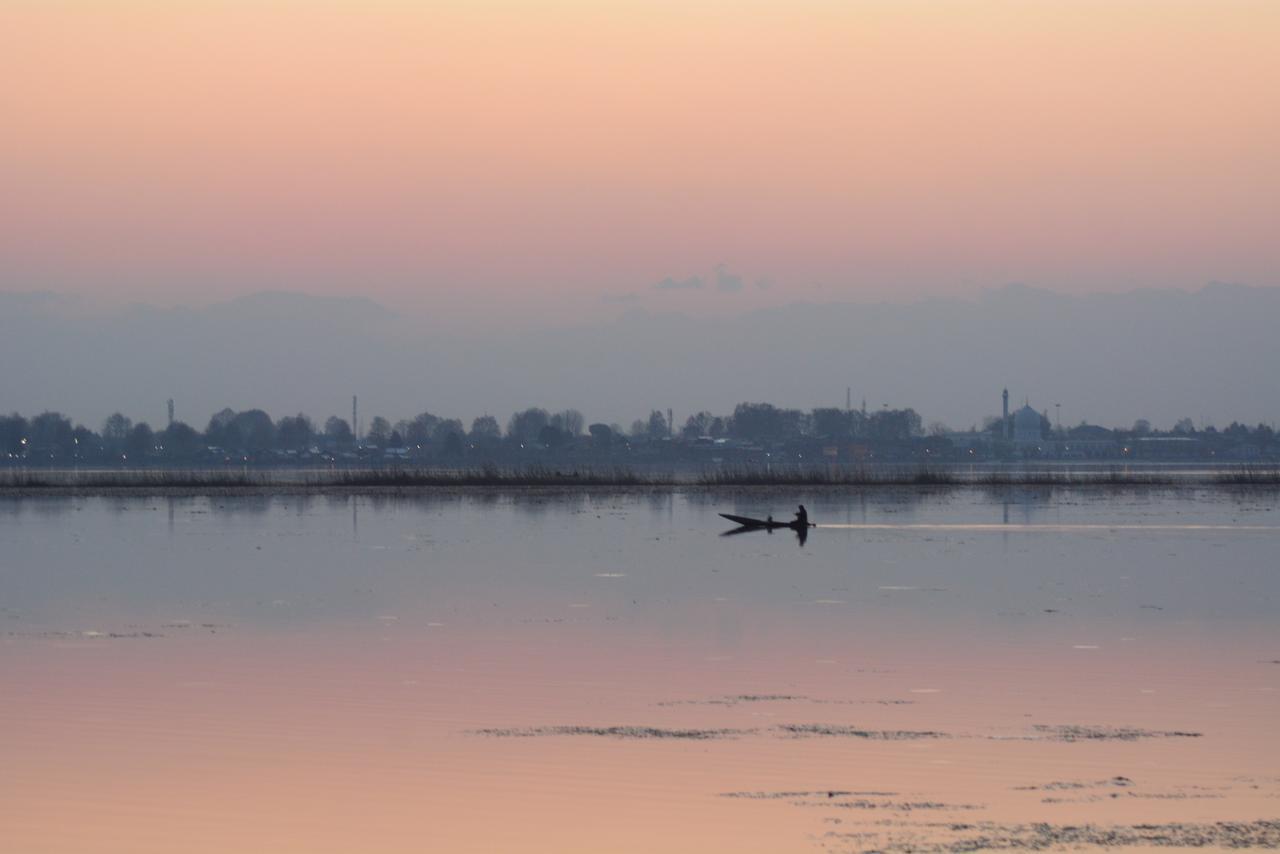 Lake Palace Group Of House Boats Srīnagar 외부 사진