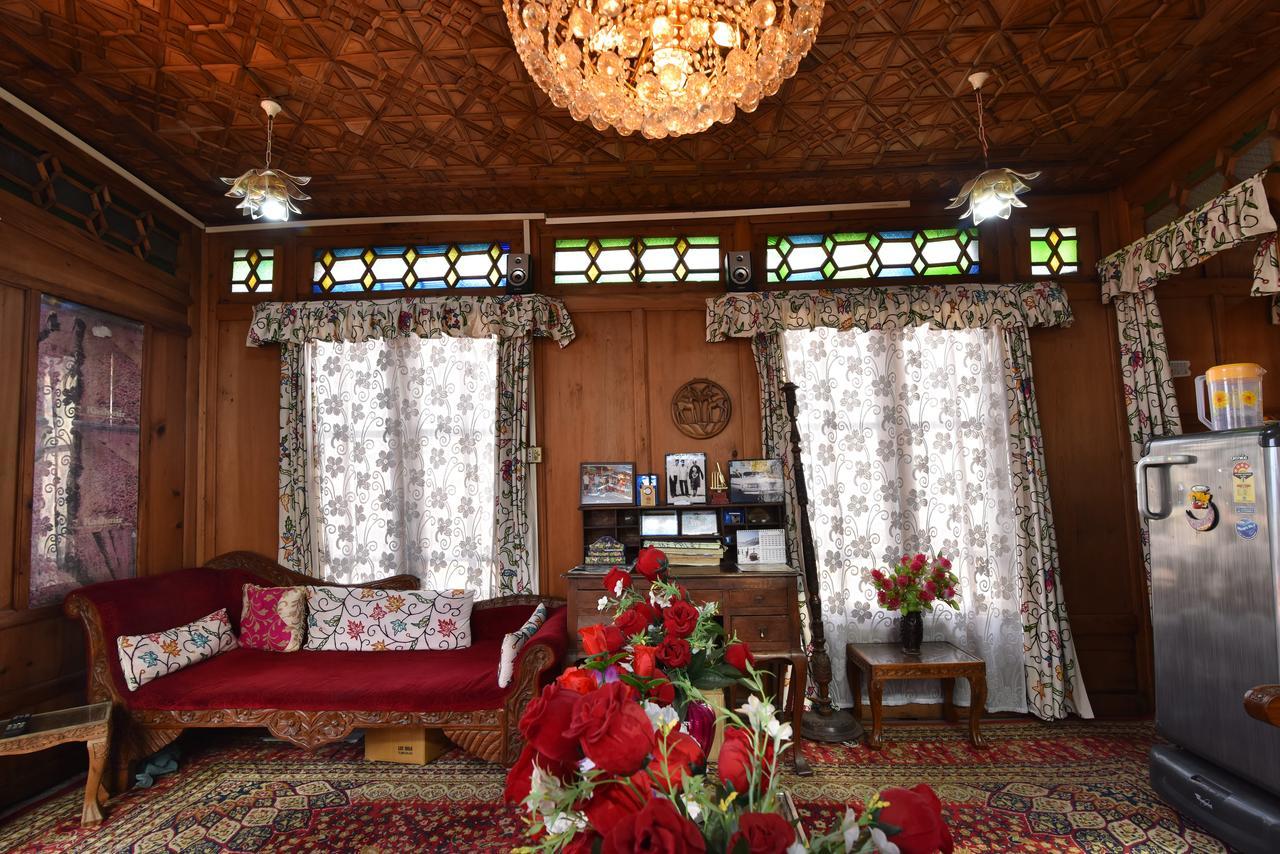 Lake Palace Group Of House Boats Srīnagar 외부 사진