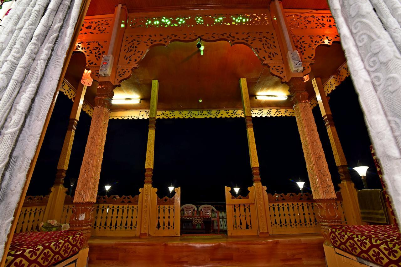 Lake Palace Group Of House Boats Srīnagar 외부 사진