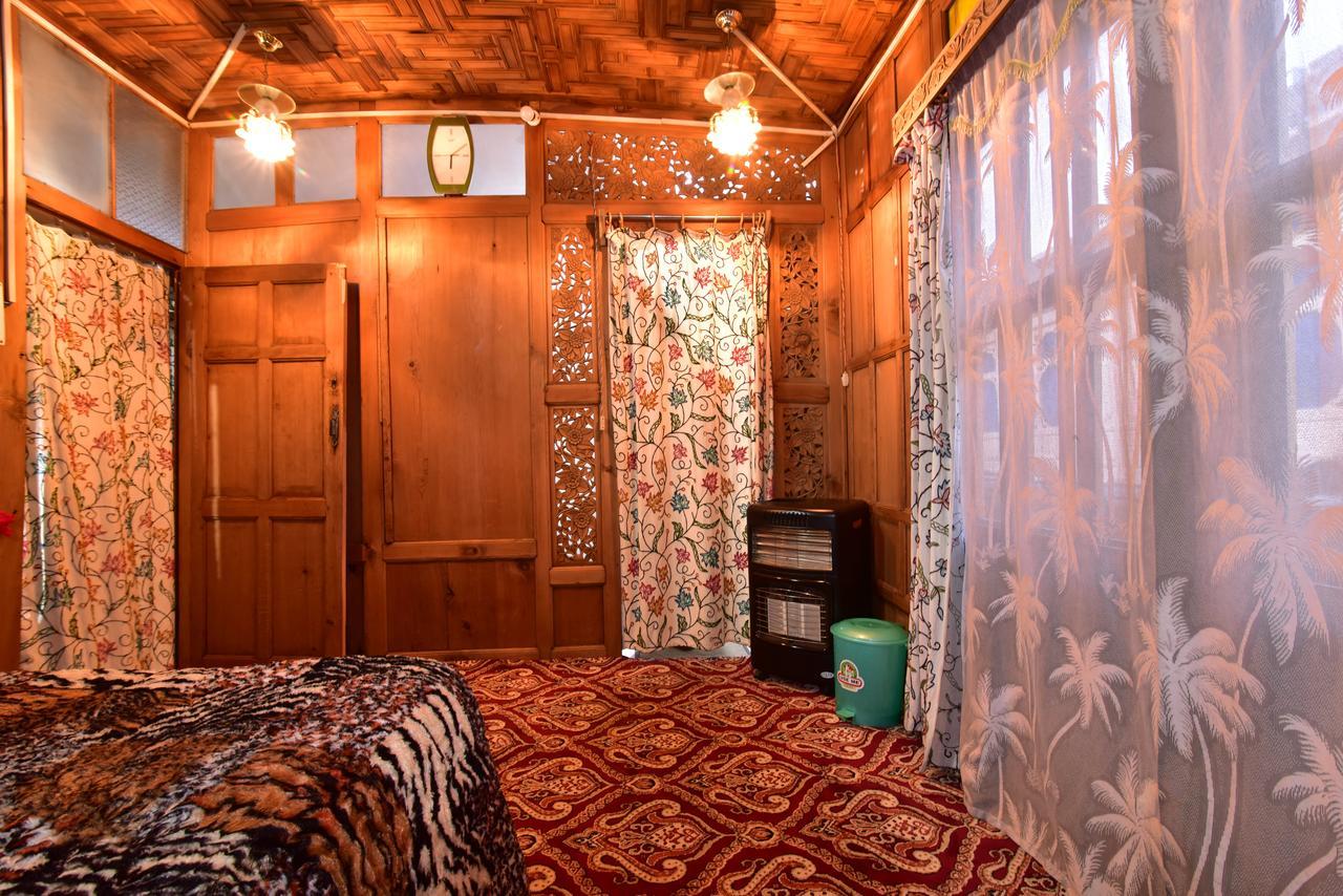 Lake Palace Group Of House Boats Srīnagar 외부 사진