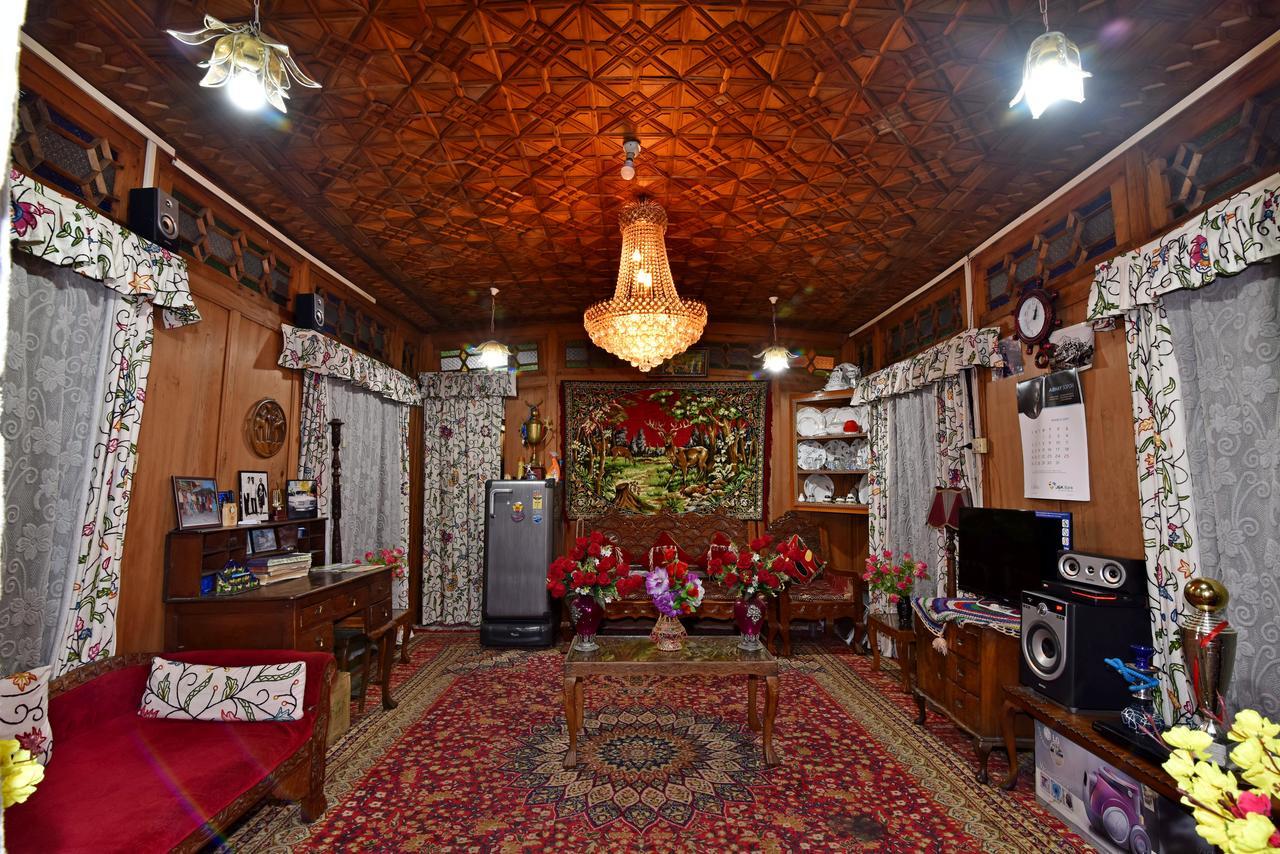 Lake Palace Group Of House Boats Srīnagar 외부 사진