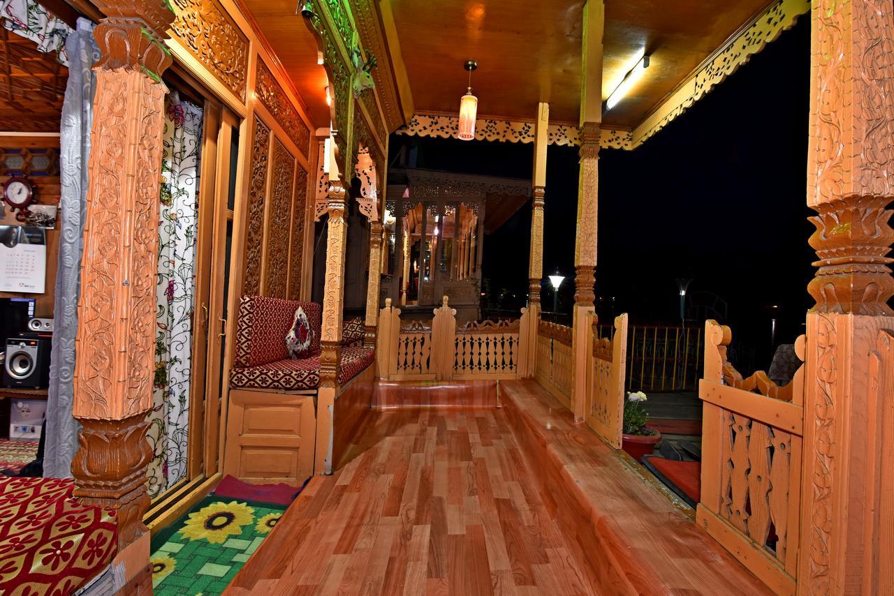 Lake Palace Group Of House Boats Srīnagar 외부 사진