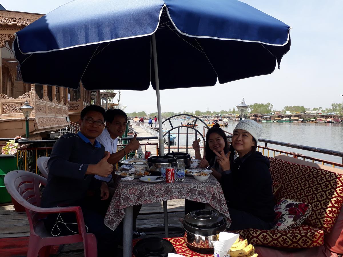 Lake Palace Group Of House Boats Srīnagar 외부 사진