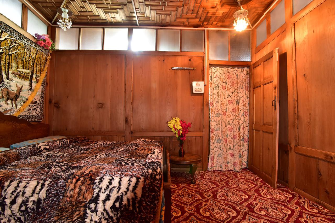 Lake Palace Group Of House Boats Srīnagar 외부 사진